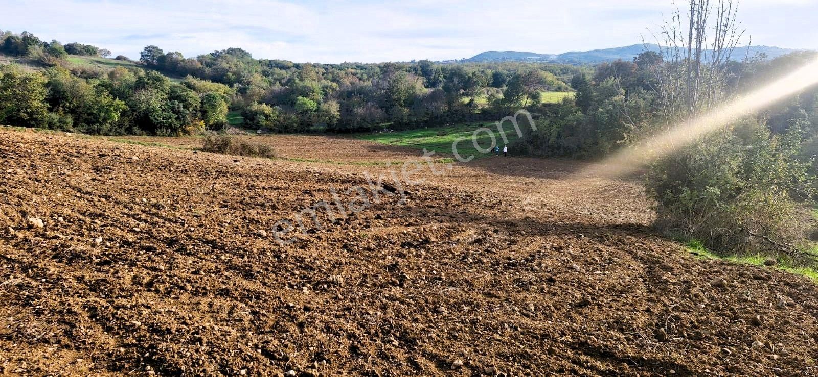 Biga Akpınar Köyü’nde Resmi Yol Cepheli, Gölet Yakınında Yatırımlık Tarla - Görsel 25