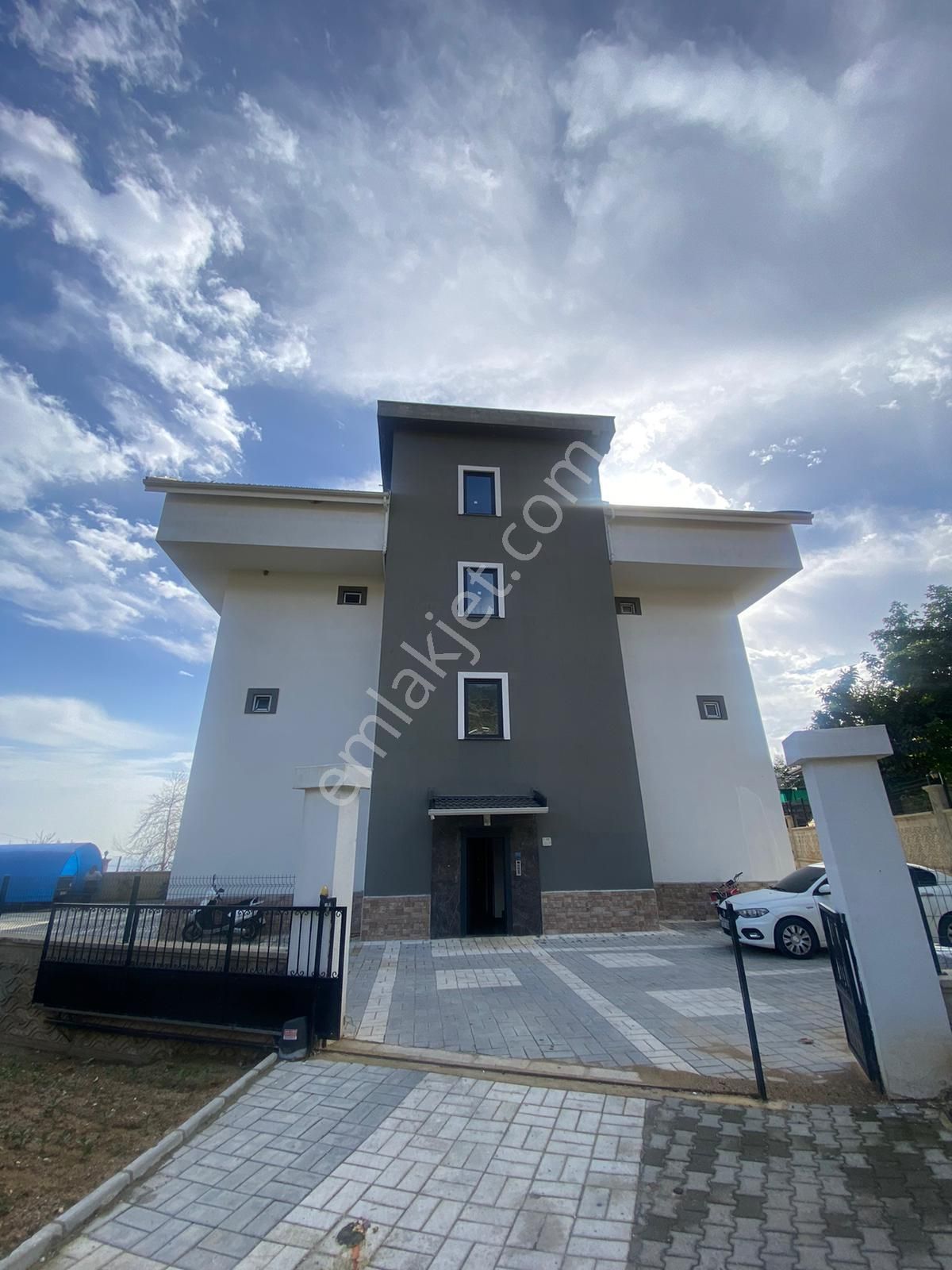 Sugözü Mahallesinde Satılık 2+1 Daire - Görsel 11