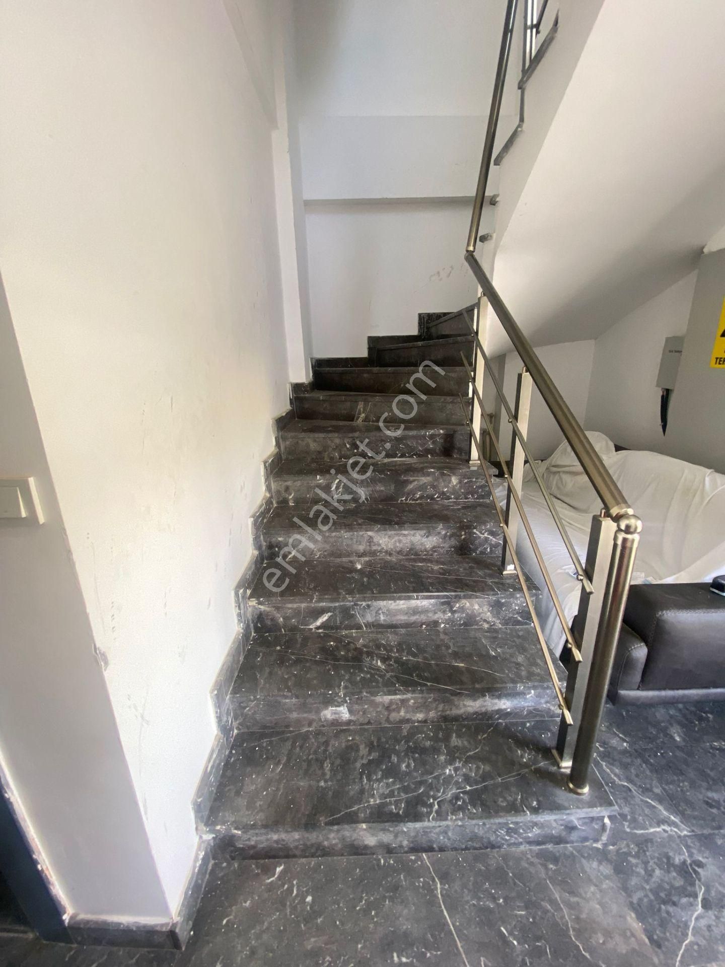 Sugözü Mahallesinde Satılık 2+1 Daire - Görsel 14