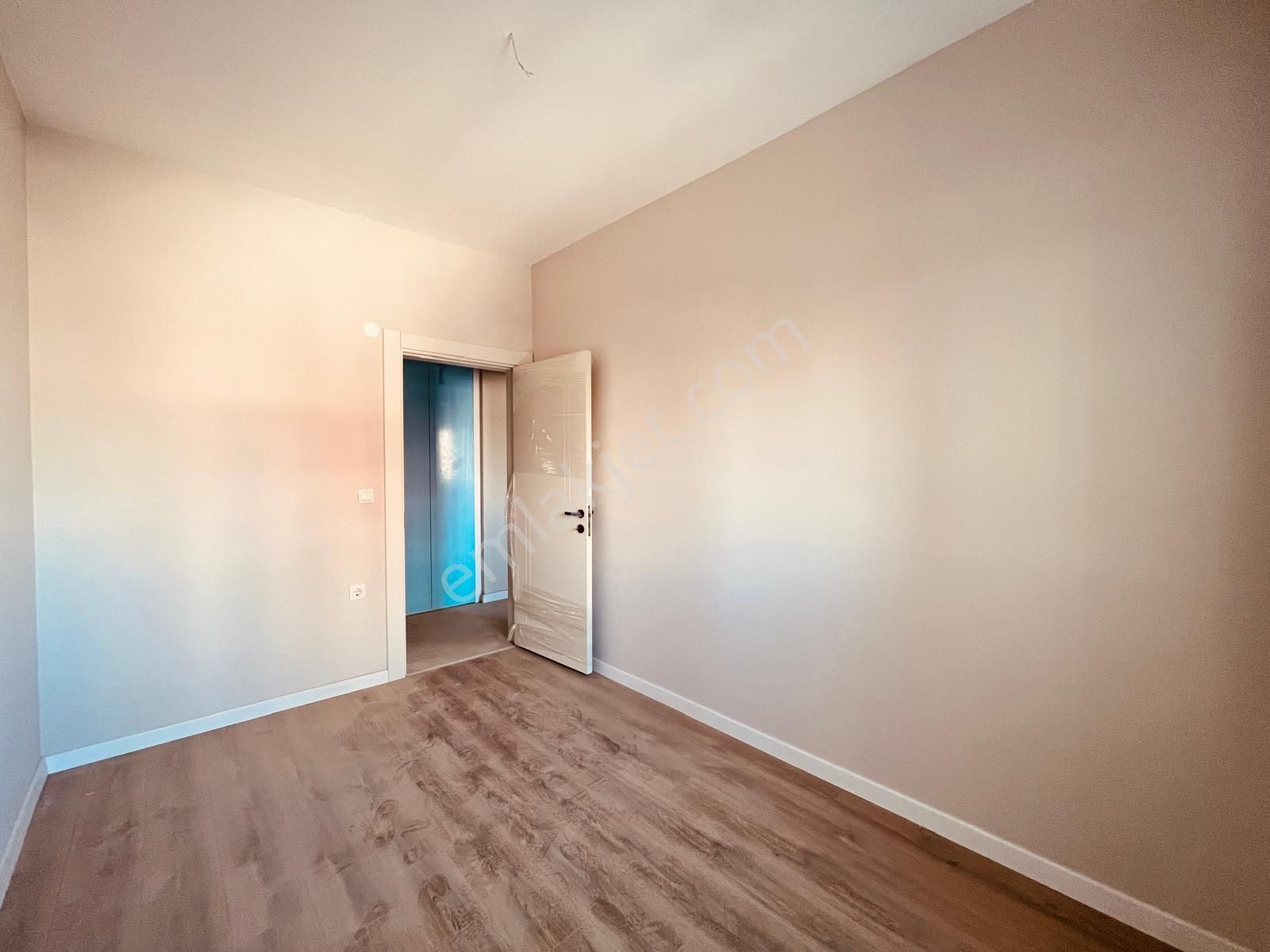 Çiğli Ataşehir'de Havuzlu Sitede 3+1 Kiralık Daire - Görsel 26