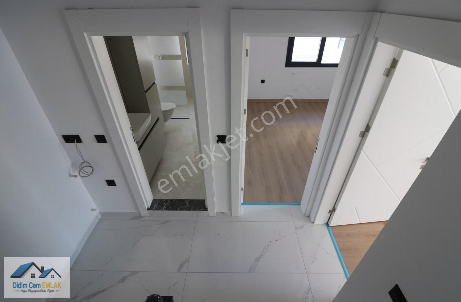 Müstakil Girişli Satılık 3+1 Triplex Villa - Görsel 7