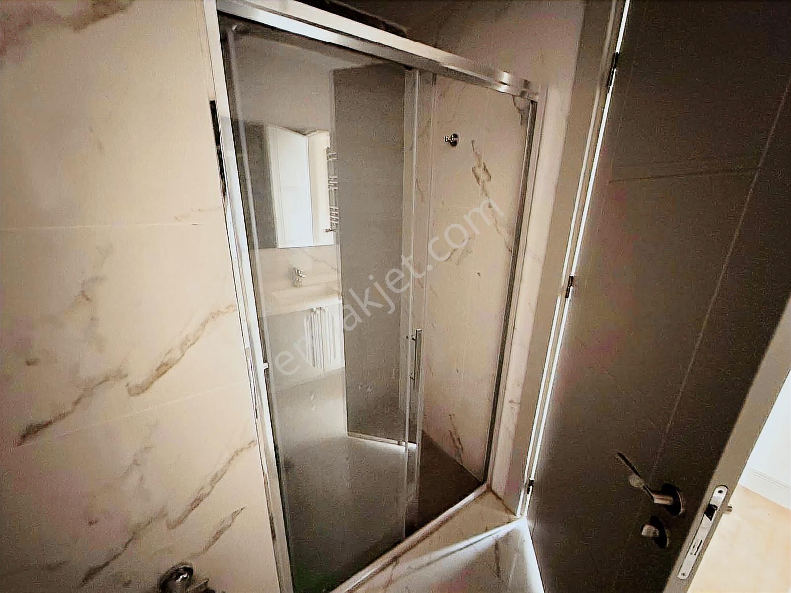 39 Ağustos Zafer Mah. Park Flora Kiralık 3+1 - Görsel 30