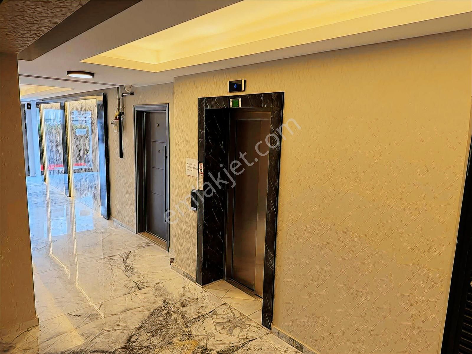39 Ağustos Zafer Mah. Park Flora Kiralık 3+1 - Görsel 9