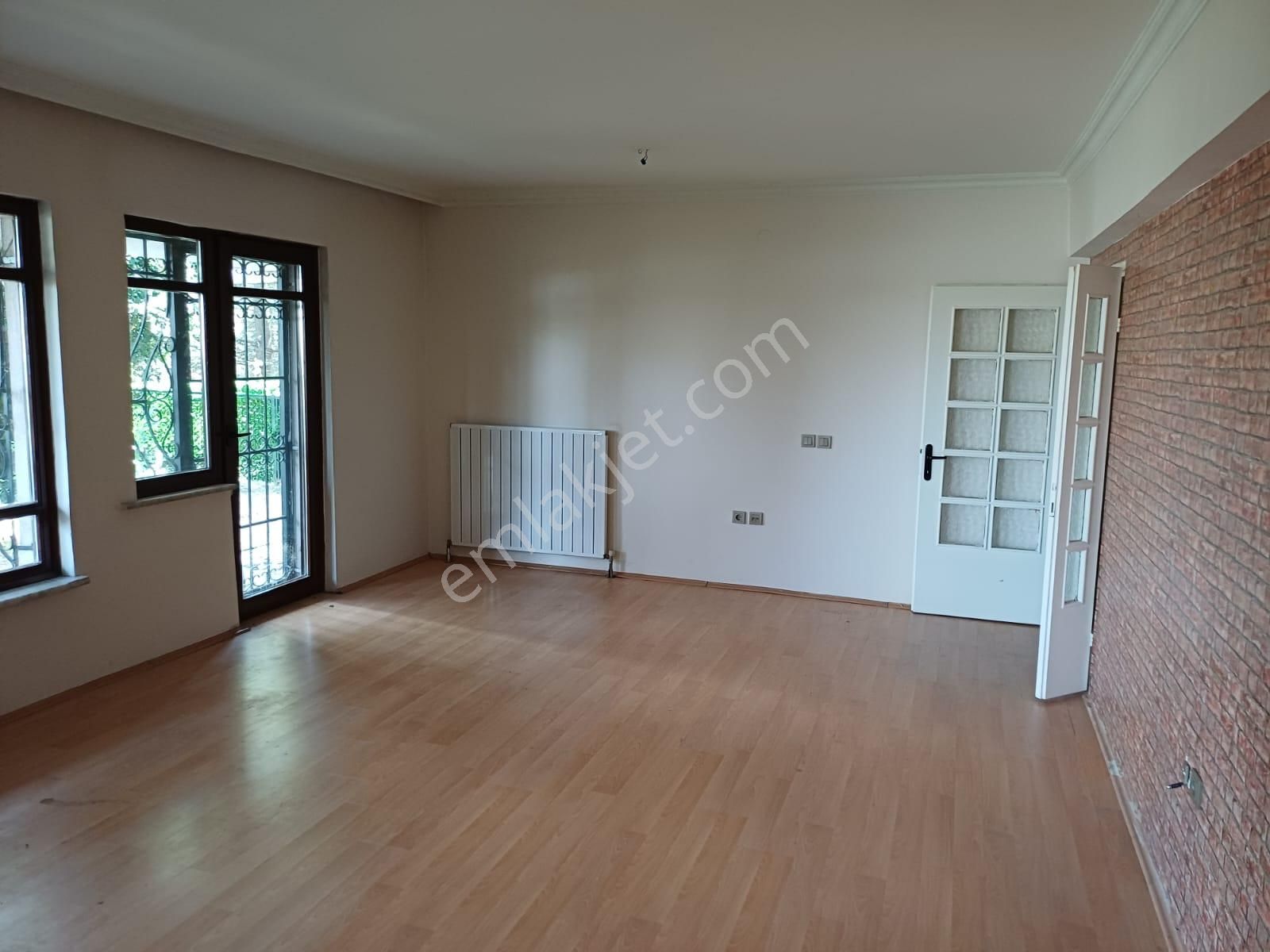 Gop Üst Koza Da Uğurmumcu Cad Yakın İçi Yapılı Kot 3 De 85m2 2+1 Bahçe Katı Kiralık Daire