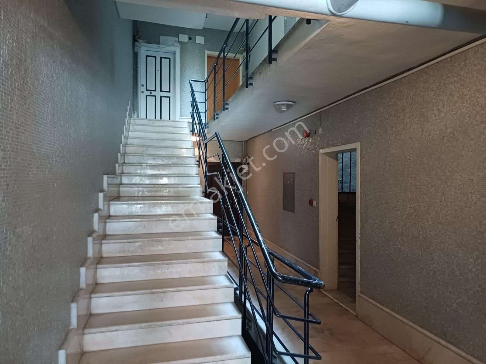 Gop Üst Koza Da Uğurmumcu Cad Yakın İçi Yapılı Kot 3 De 85m2 2+1 Bahçe Katı Kiralık Daire - Görsel 33