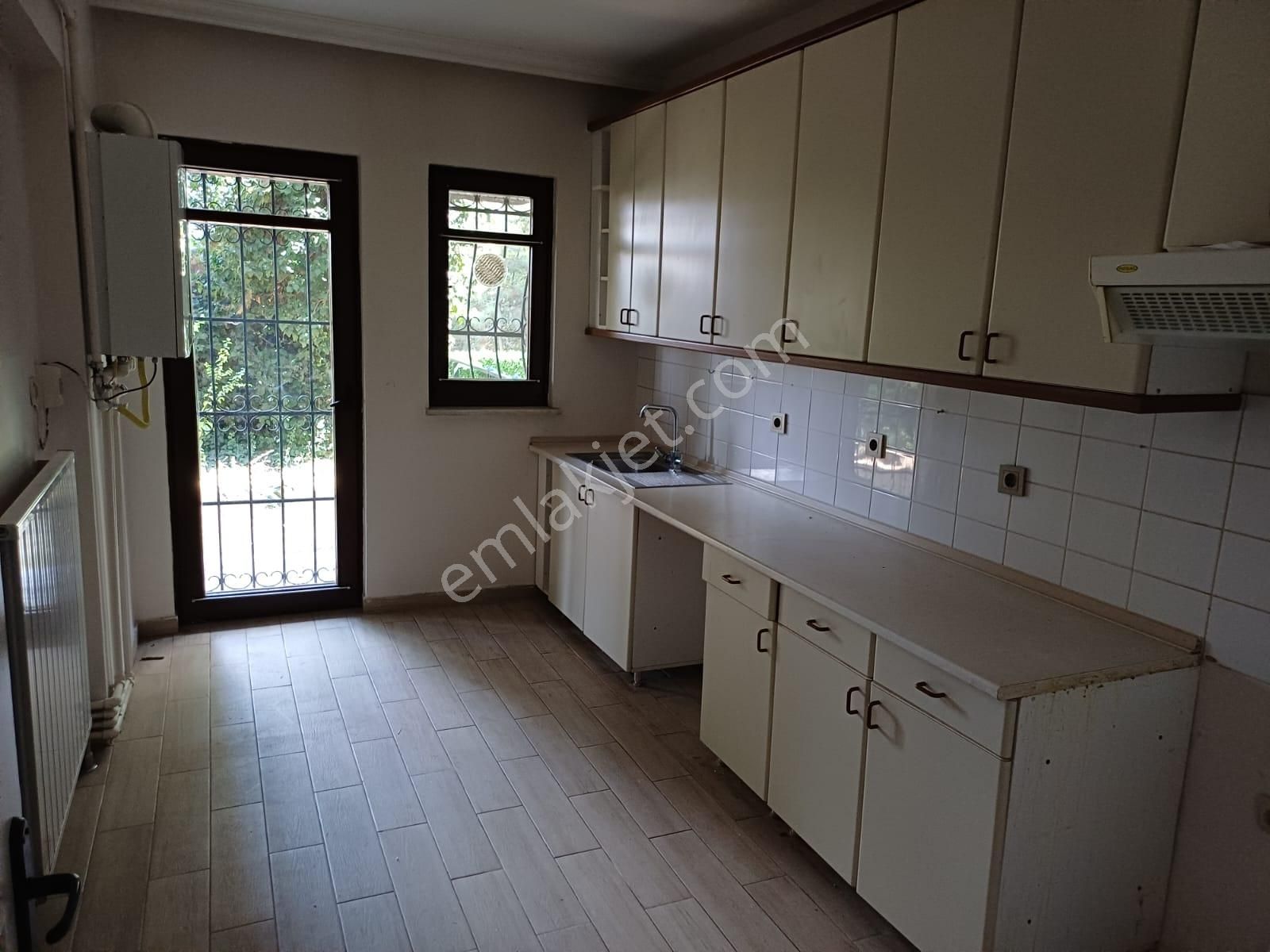 Gop Üst Koza Da Uğurmumcu Cad Yakın İçi Yapılı Kot 3 De 85m2 2+1 Bahçe Katı Kiralık Daire - Görsel 15