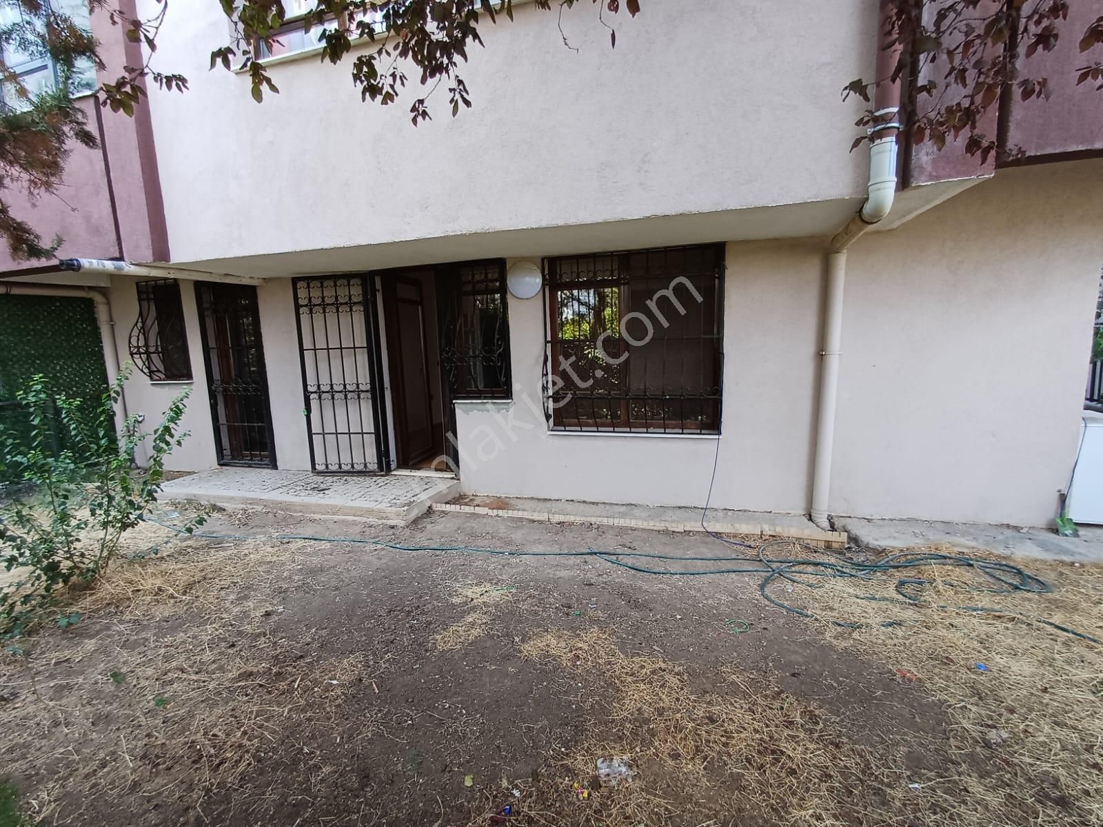 Gop Üst Koza Da Uğurmumcu Cad Yakın İçi Yapılı Kot 3 De 85m2 2+1 Bahçe Katı Kiralık Daire - Görsel 7