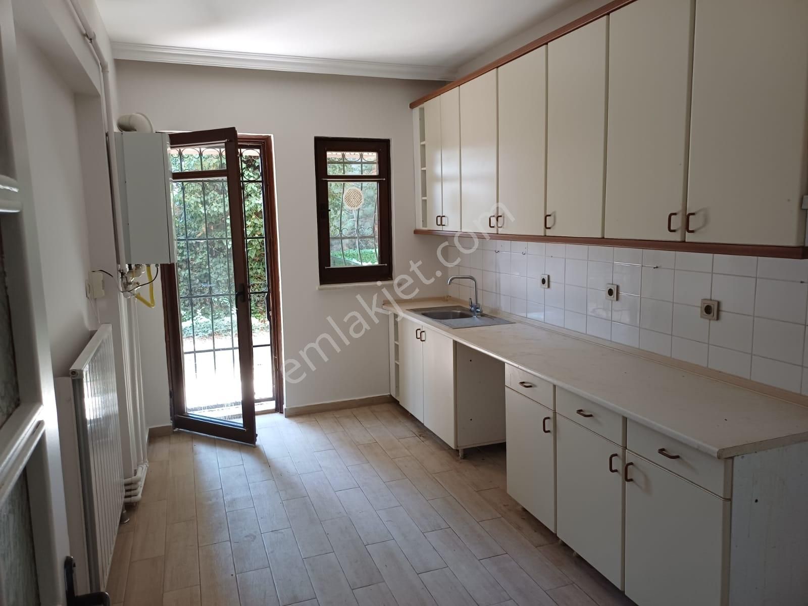 Gop Üst Koza Da Uğurmumcu Cad Yakın İçi Yapılı Kot 3 De 85m2 2+1 Bahçe Katı Kiralık Daire - Görsel 16