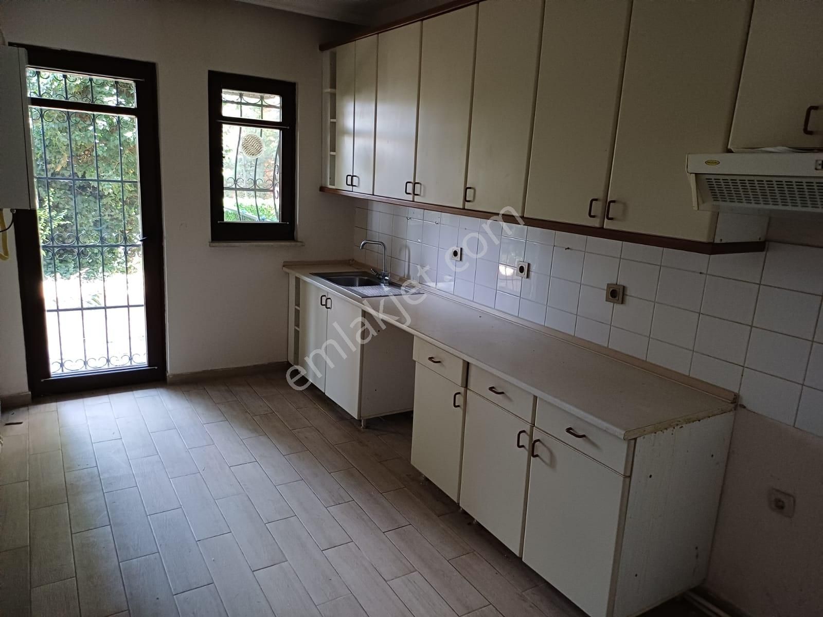 Gop Üst Koza Da Uğurmumcu Cad Yakın İçi Yapılı Kot 3 De 85m2 2+1 Bahçe Katı Kiralık Daire - Görsel 17