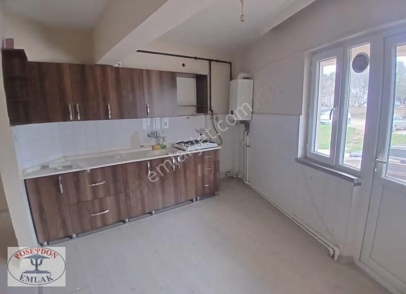 Çanakkale Merkez Eski Salı Pazarına Yakın 3+1 Daire - Görsel 4