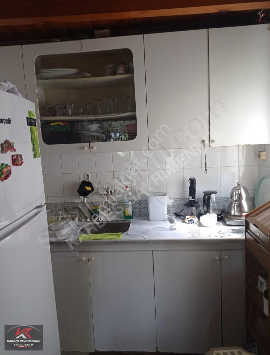 Karamürsel Yalakdere De | Doğa İçinde, Yola Cepheli Bahçeli Ev - Görsel 8