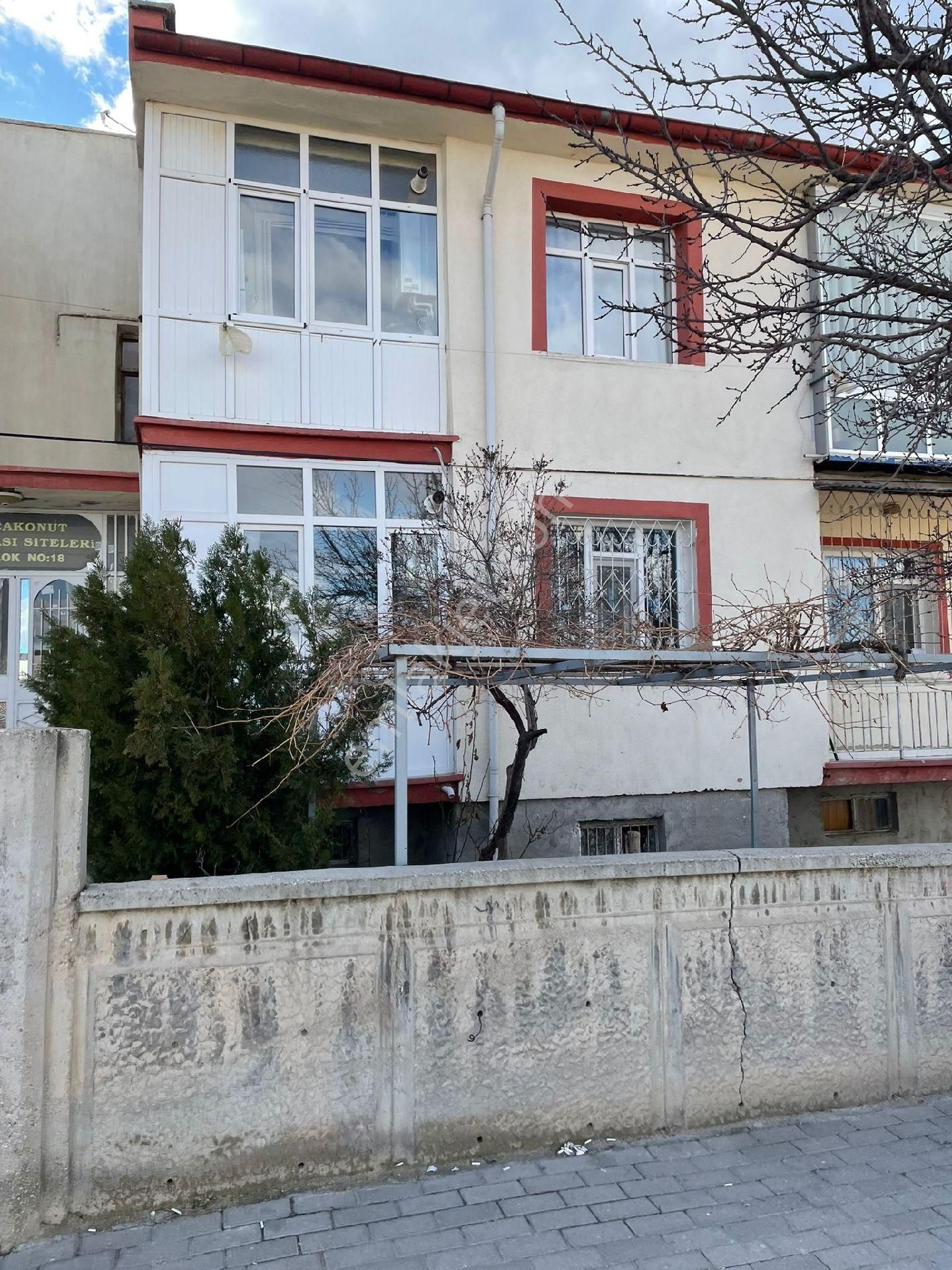 Sancak Mahallesinde Kiralık 3+1 Yüksek Zemin Daire