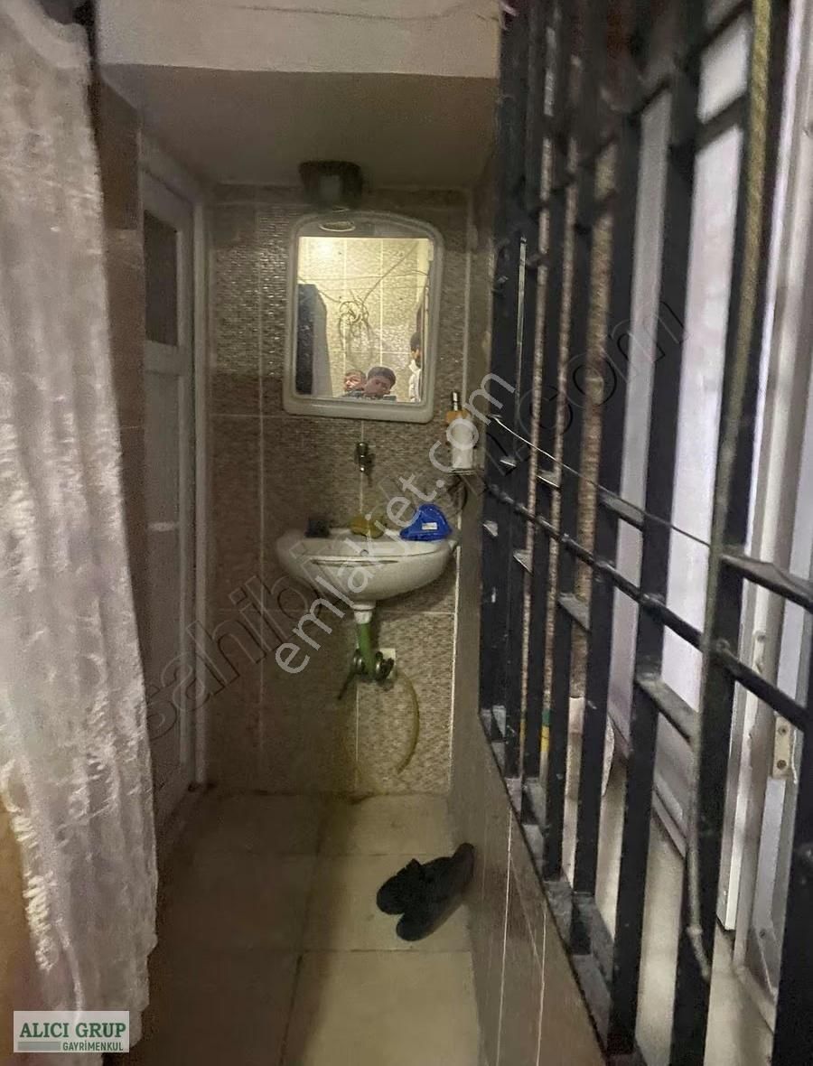 Yüreğır Karşıyakada Cazip Müstakil Ev - Görsel 8