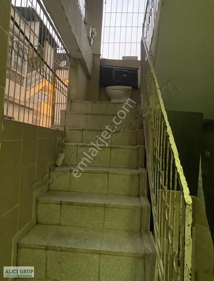 Yüreğır Karşıyakada Cazip Müstakil Ev - Görsel 7