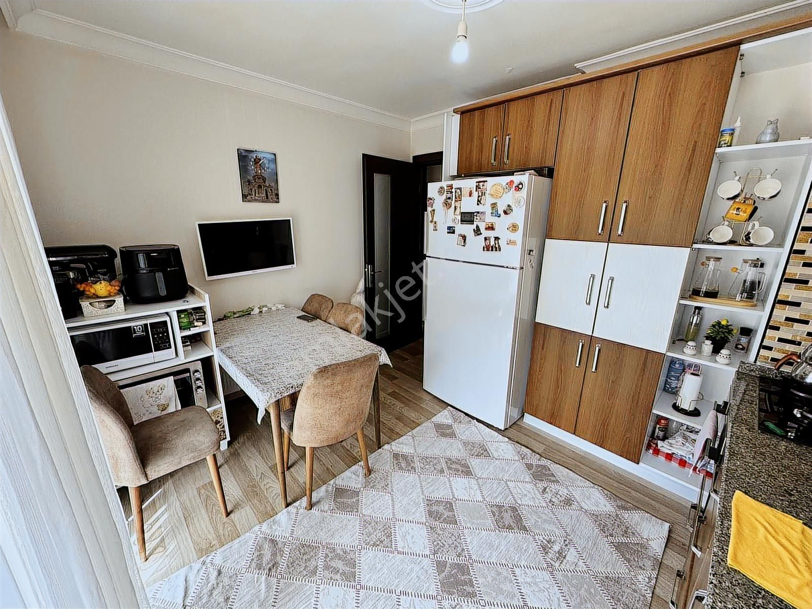 Buca Seyfi Demirsoy Hastane Yakını 3+1 140 M2 Satılık Daire - Görsel 7