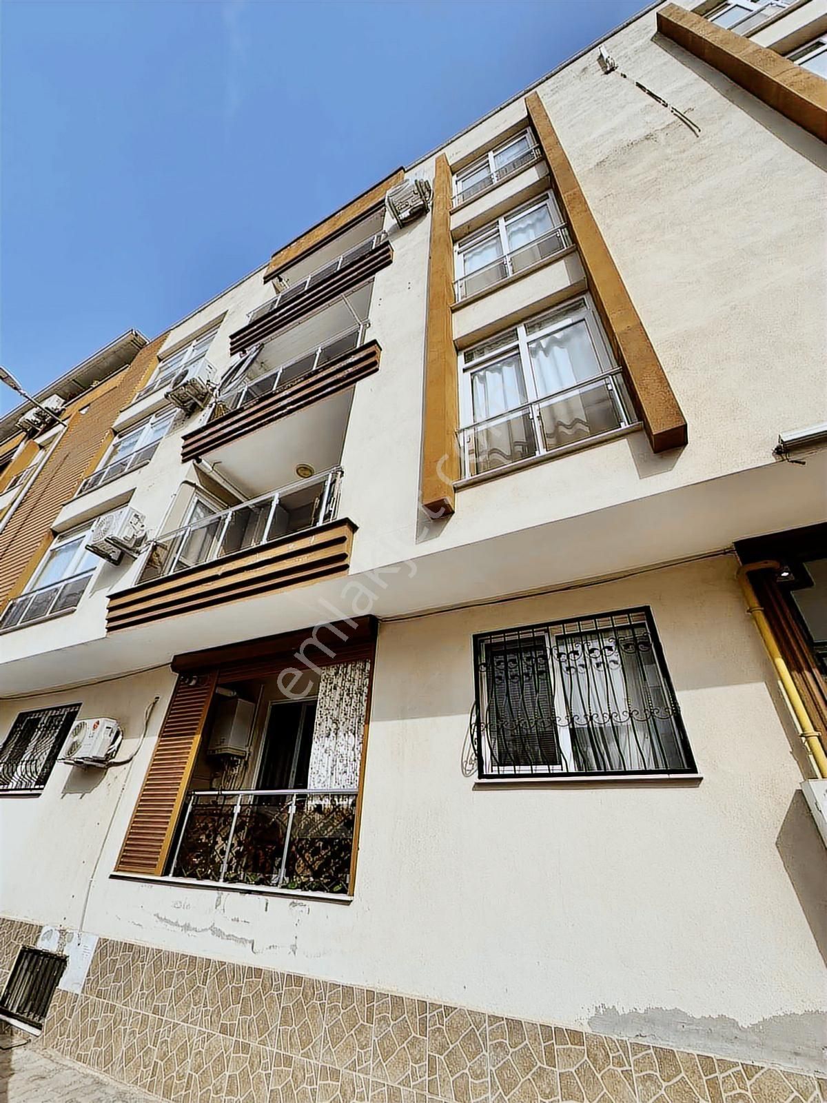 Buca Seyfi Demirsoy Hastane Yakını 3+1 140 M2 Satılık Daire - Görsel 2