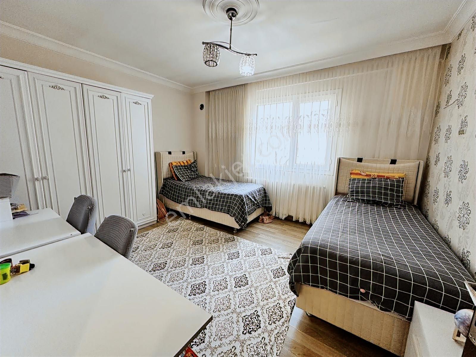 Buca Seyfi Demirsoy Hastane Yakını 3+1 140 M2 Satılık Daire - Görsel 4