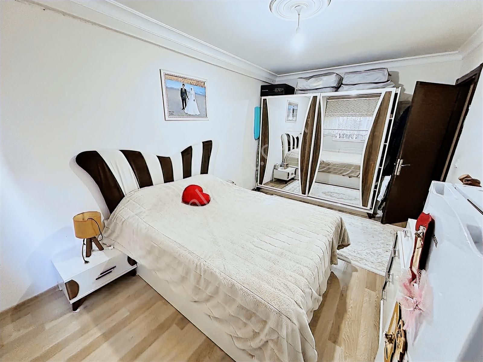 Buca Seyfi Demirsoy Hastane Yakını 3+1 140 M2 Satılık Daire - Görsel 14