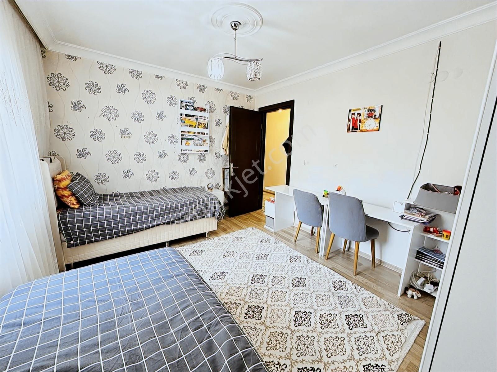 Buca Seyfi Demirsoy Hastane Yakını 3+1 140 M2 Satılık Daire - Görsel 6