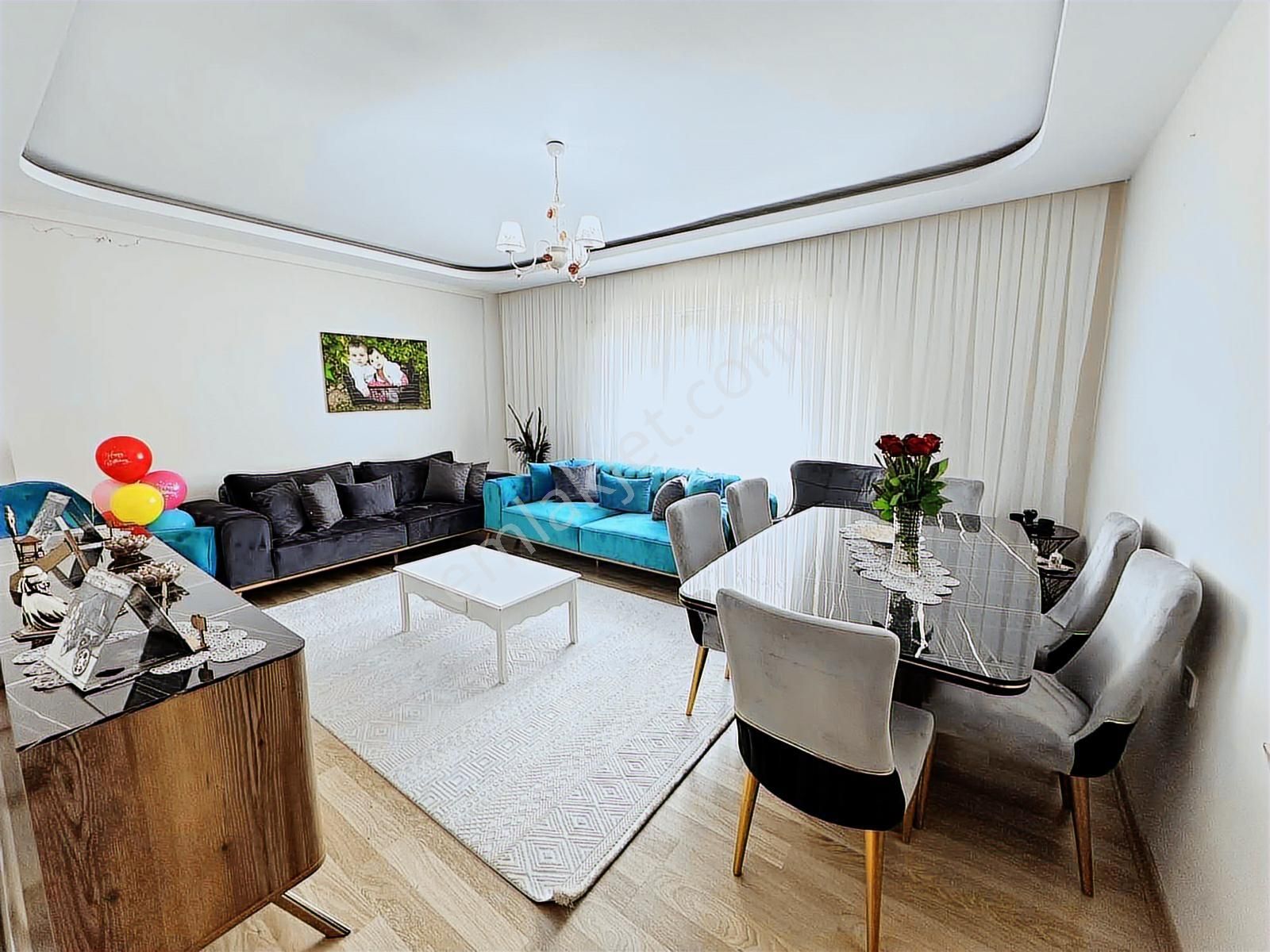 Buca Seyfi Demirsoy Hastane Yakını 3+1 140 M2 Satılık Daire