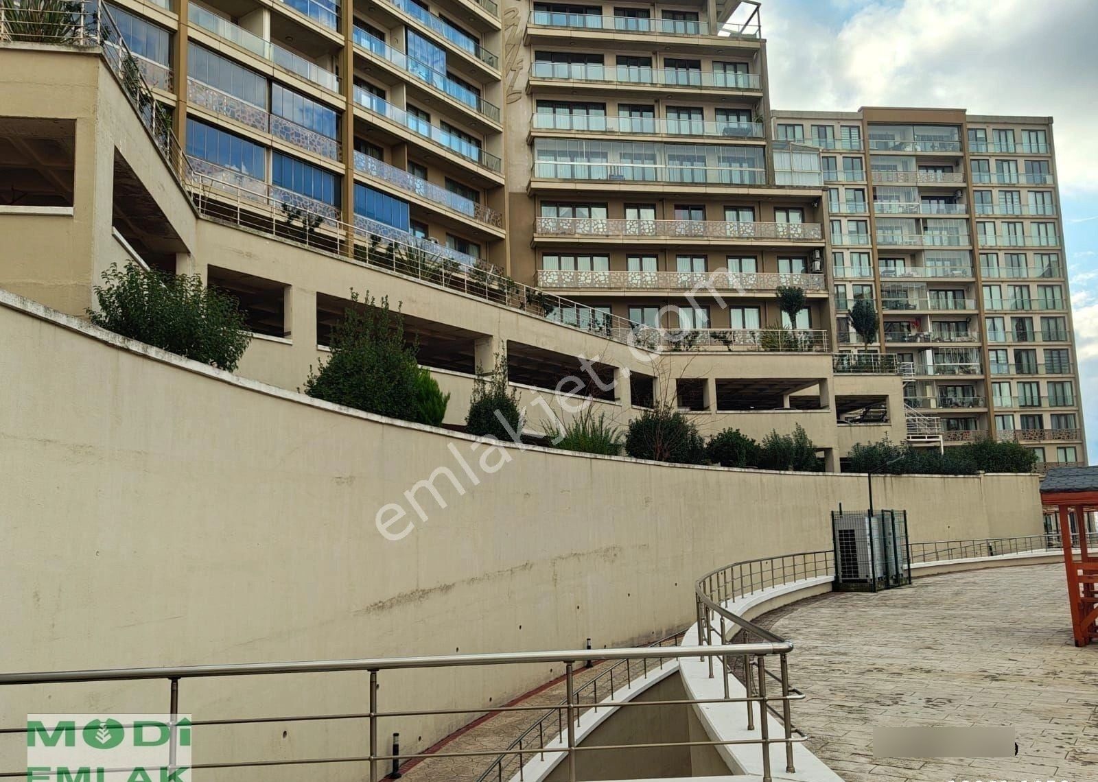 Evora A Parsel De Geniş Balkonlu Büyük Tip Satılık 1+1 - Görsel 16