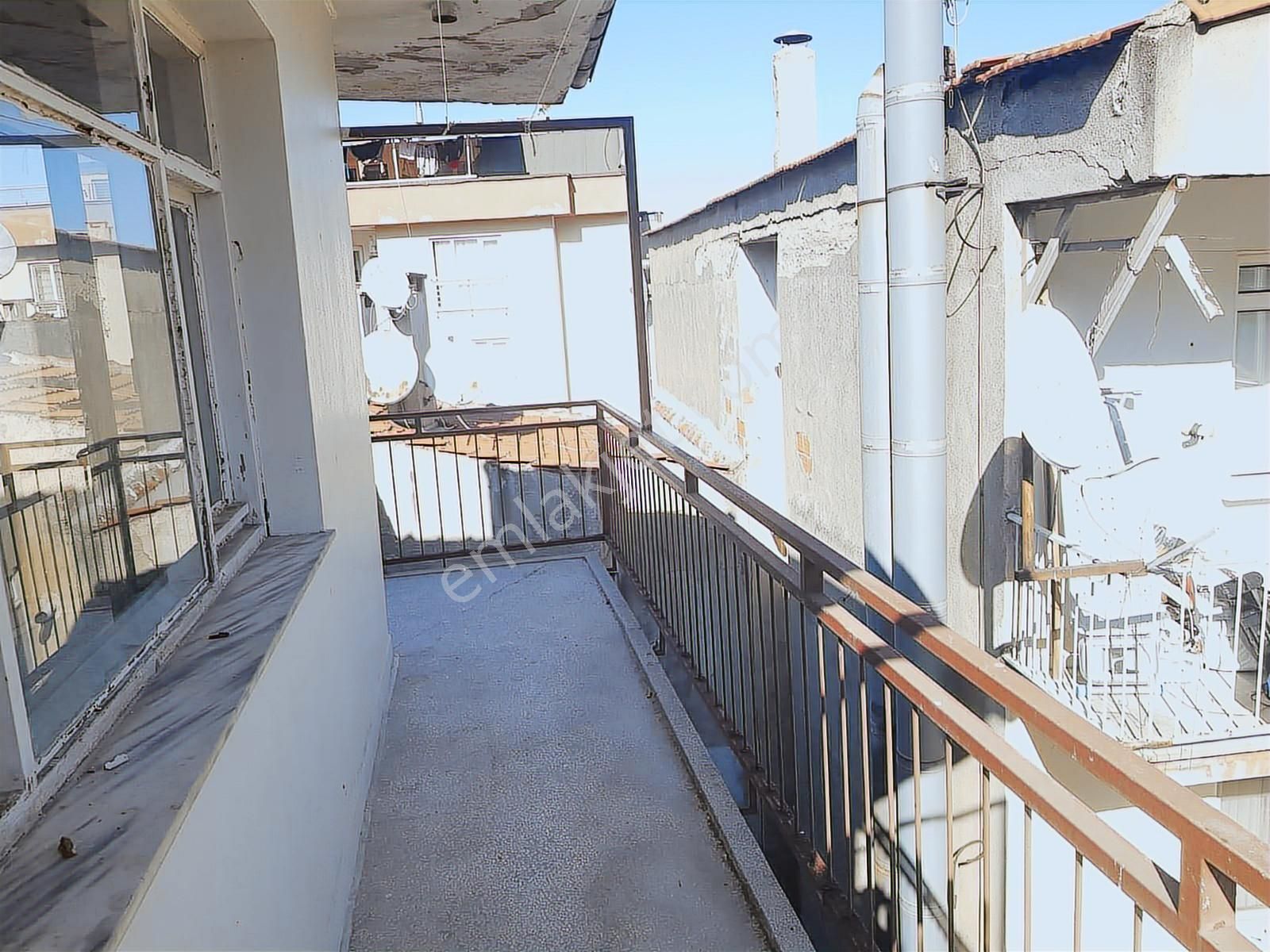 Altıparmak Ta Hem Oturmalık Hem Yatırımlık - Görsel 24