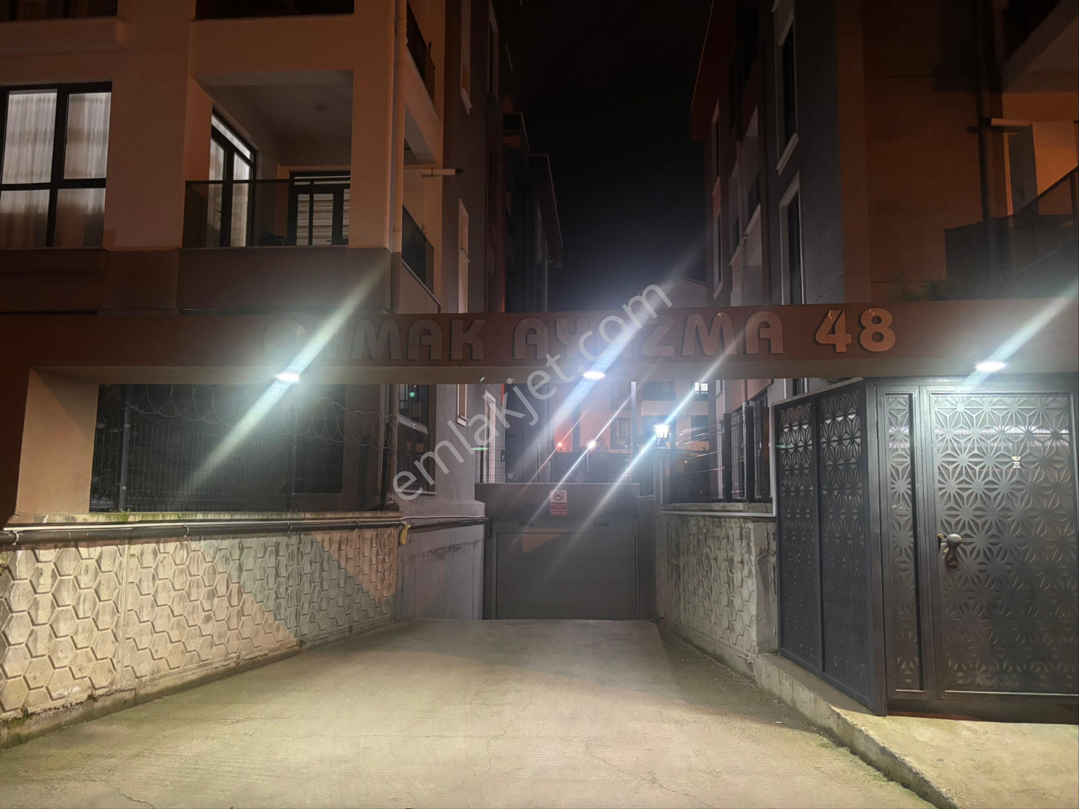 Site İçinde Havuzlu Otoparlı Yerden Isıtmalı 2+1 Arakat - Görsel 23