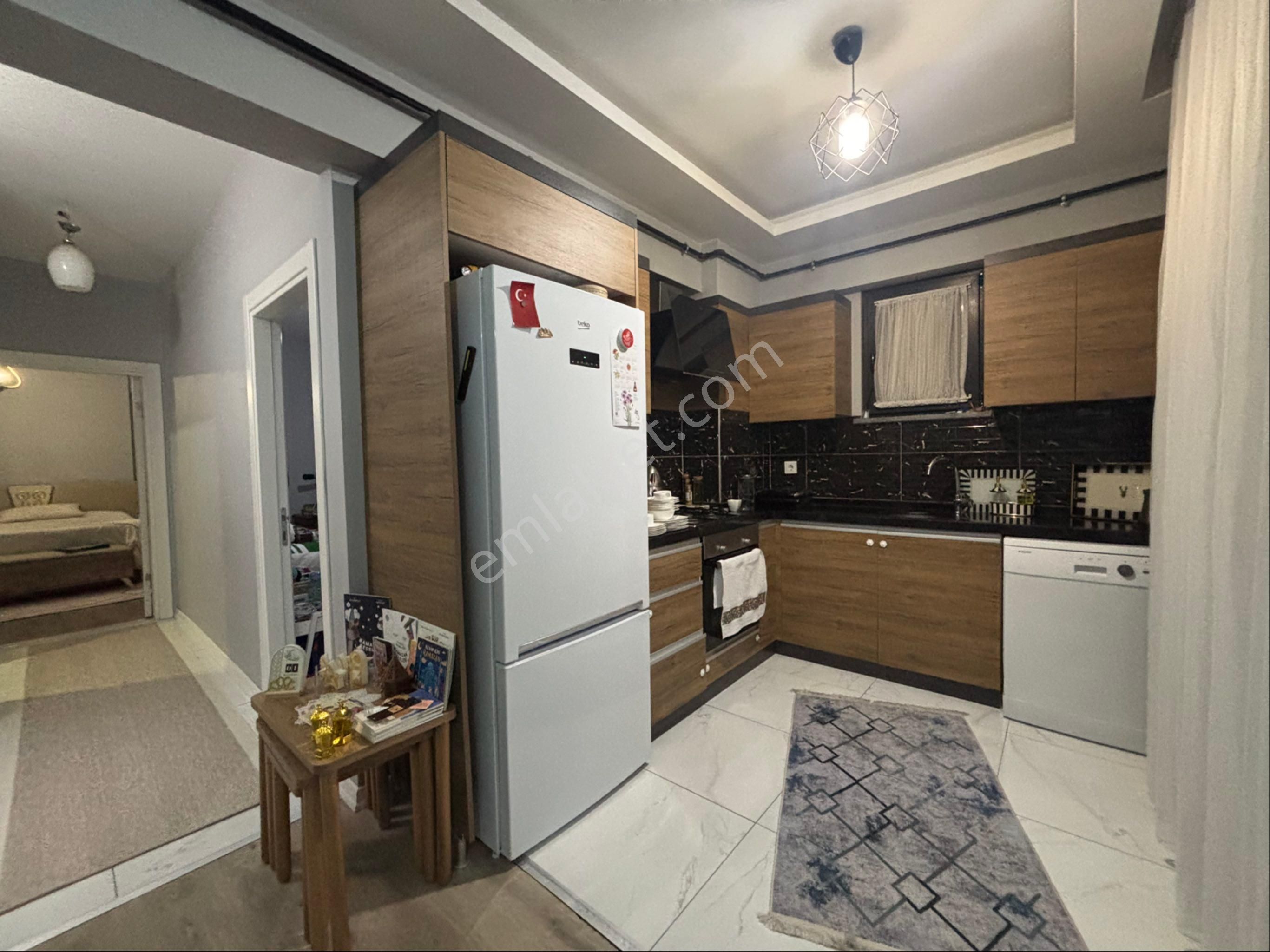 Site İçinde Havuzlu Otoparlı Yerden Isıtmalı 2+1 Arakat - Görsel 8