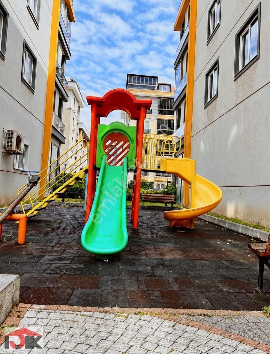 Beylikdüzün Yeşilyurt Cad. Emniyet Müddürlüğü Yanında 3+1 Daire - Görsel 31