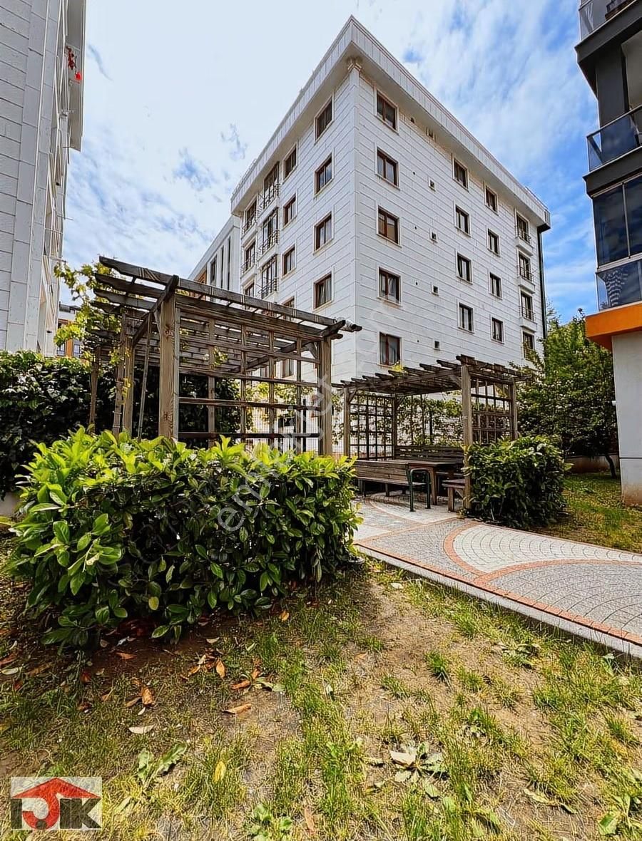 Beylikdüzün Yeşilyurt Cad. Emniyet Müddürlüğü Yanında 3+1 Daire - Görsel 20