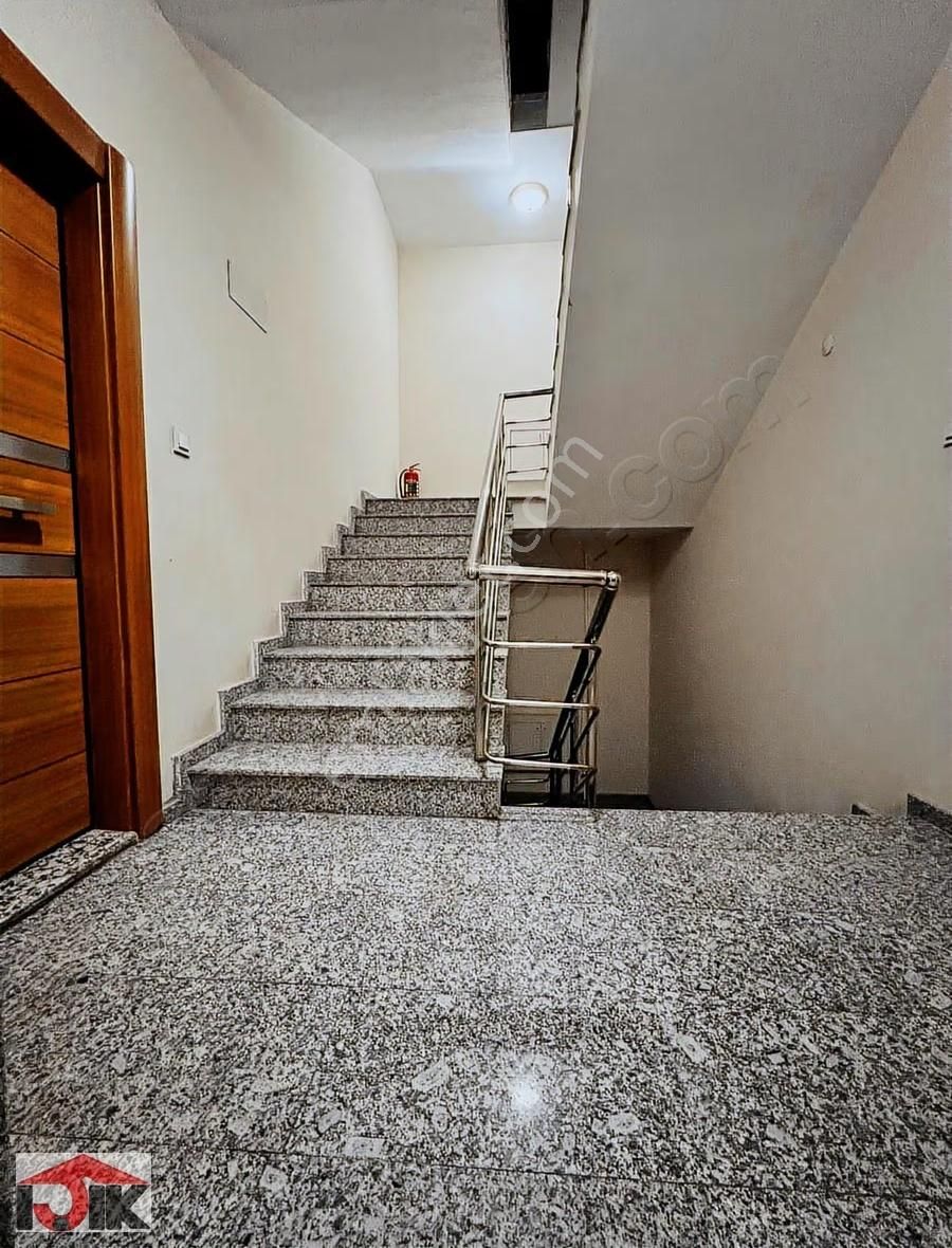 Beylikdüzün Yeşilyurt Cad. Emniyet Müddürlüğü Yanında 3+1 Daire - Görsel 9