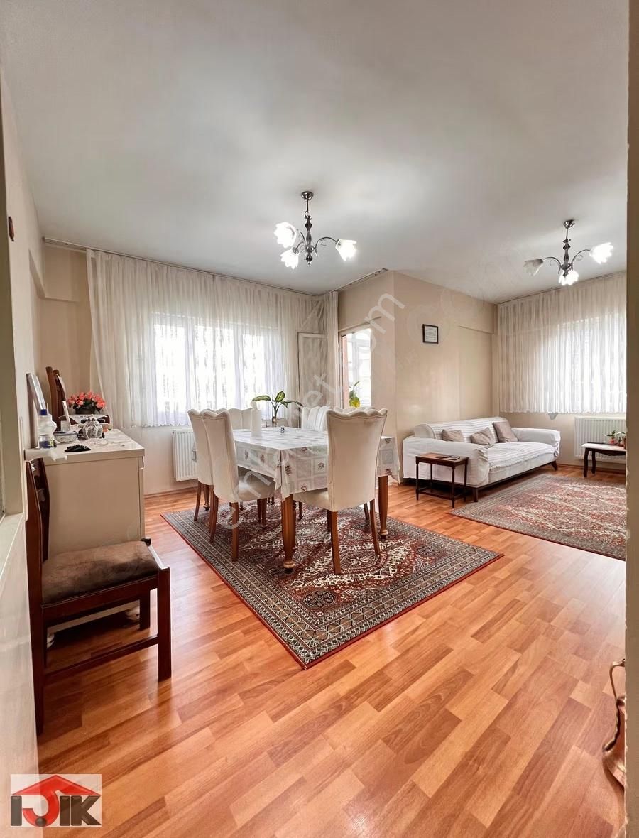 Esenyurt Kristal Şehrin Arkası Yapıkent Sit. 3+1 Daire - Görsel 2