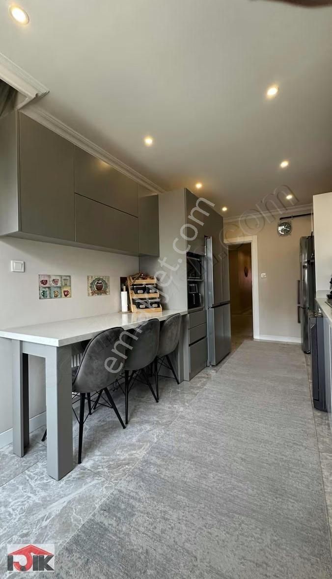 Yeşilyurt Caddesinde Ultra Lüks 4+2 Ayrı Girişli Dublex - Görsel 2