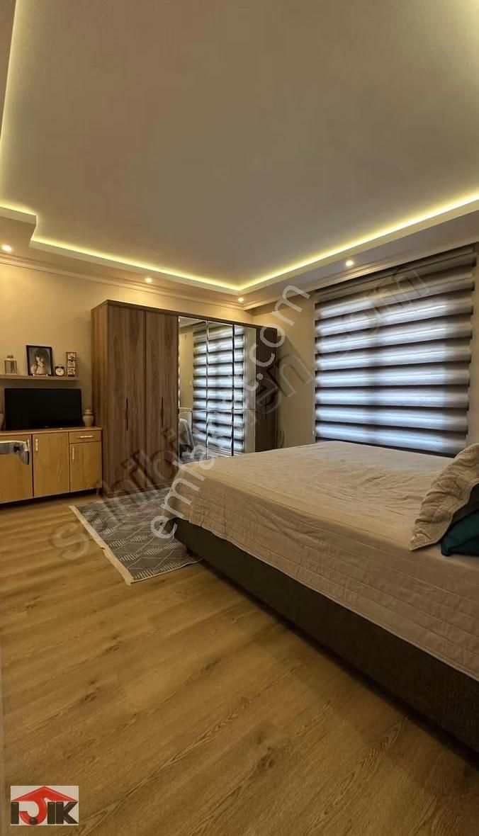 Yeşilyurt Caddesinde Ultra Lüks 4+2 Ayrı Girişli Dublex - Görsel 17