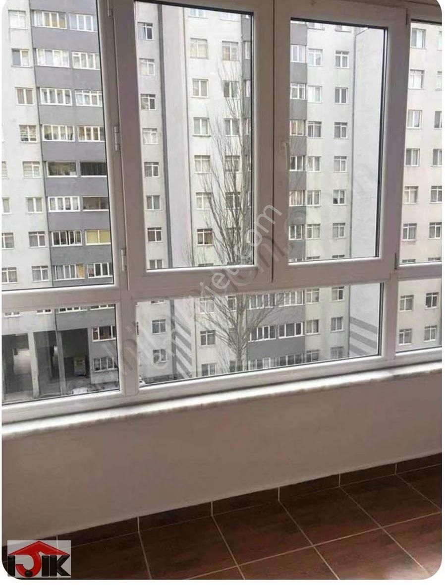 E-5 Yakın Satılık Geniş 3+1 Daire, Merkezi Lokasyon - Görsel 5