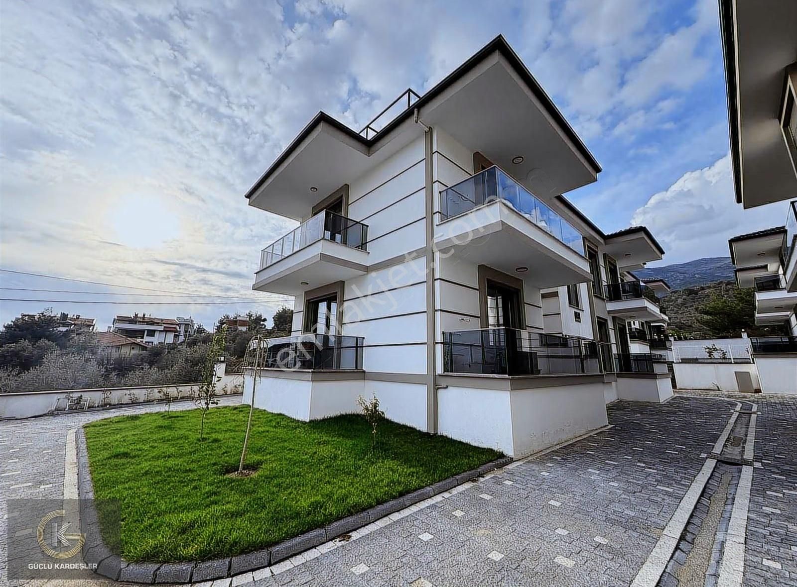 Güçlü Kardeşler Gürede Havuzlu Site İçerisinde 2+1 Daireler - Görsel 6