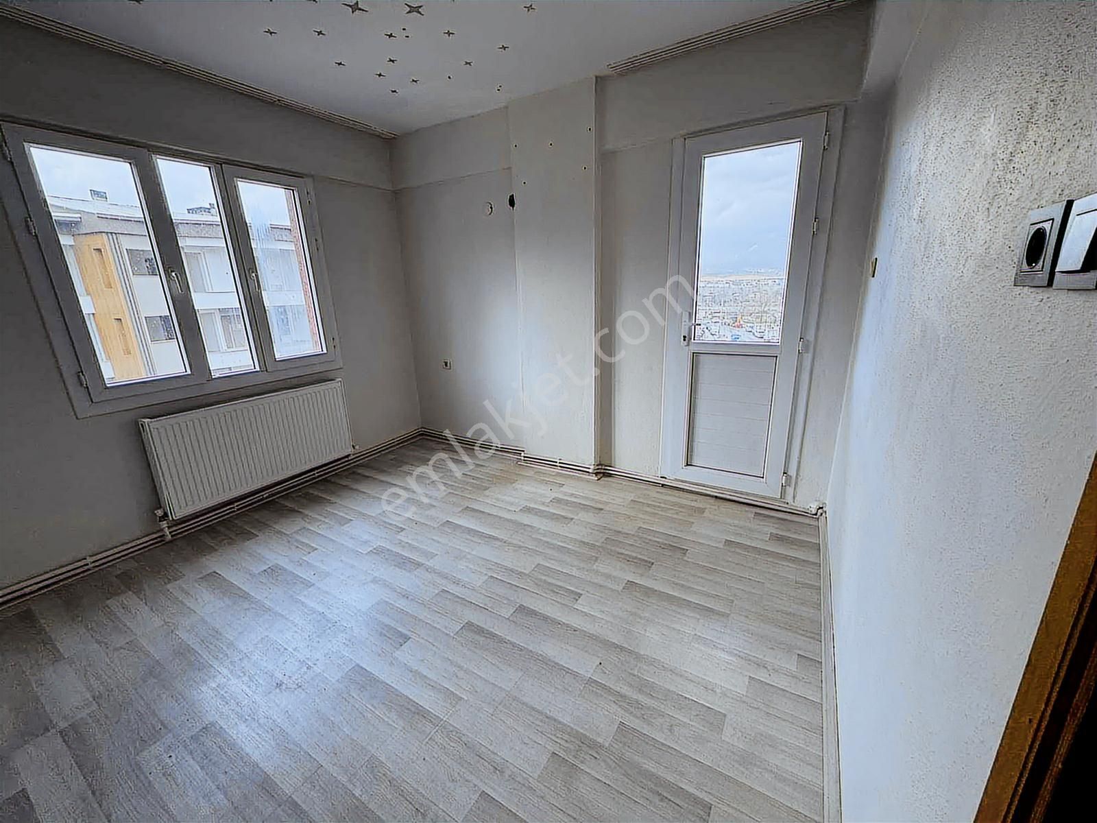 Cadde Üzeri Mükemmel Lokasyon 3+1 - Görsel 25