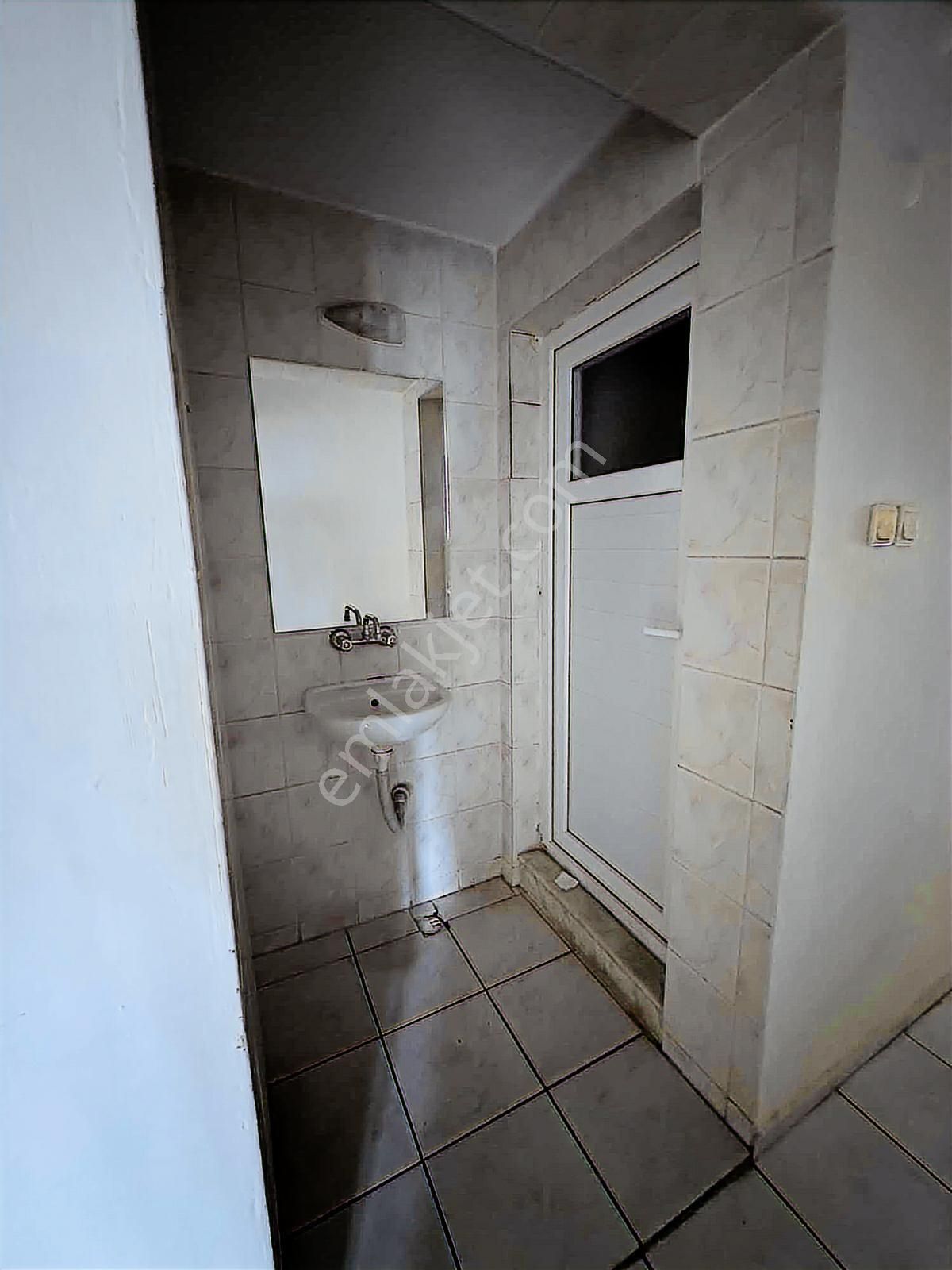 Cadde Üzeri Mükemmel Lokasyon 3+1 - Görsel 19