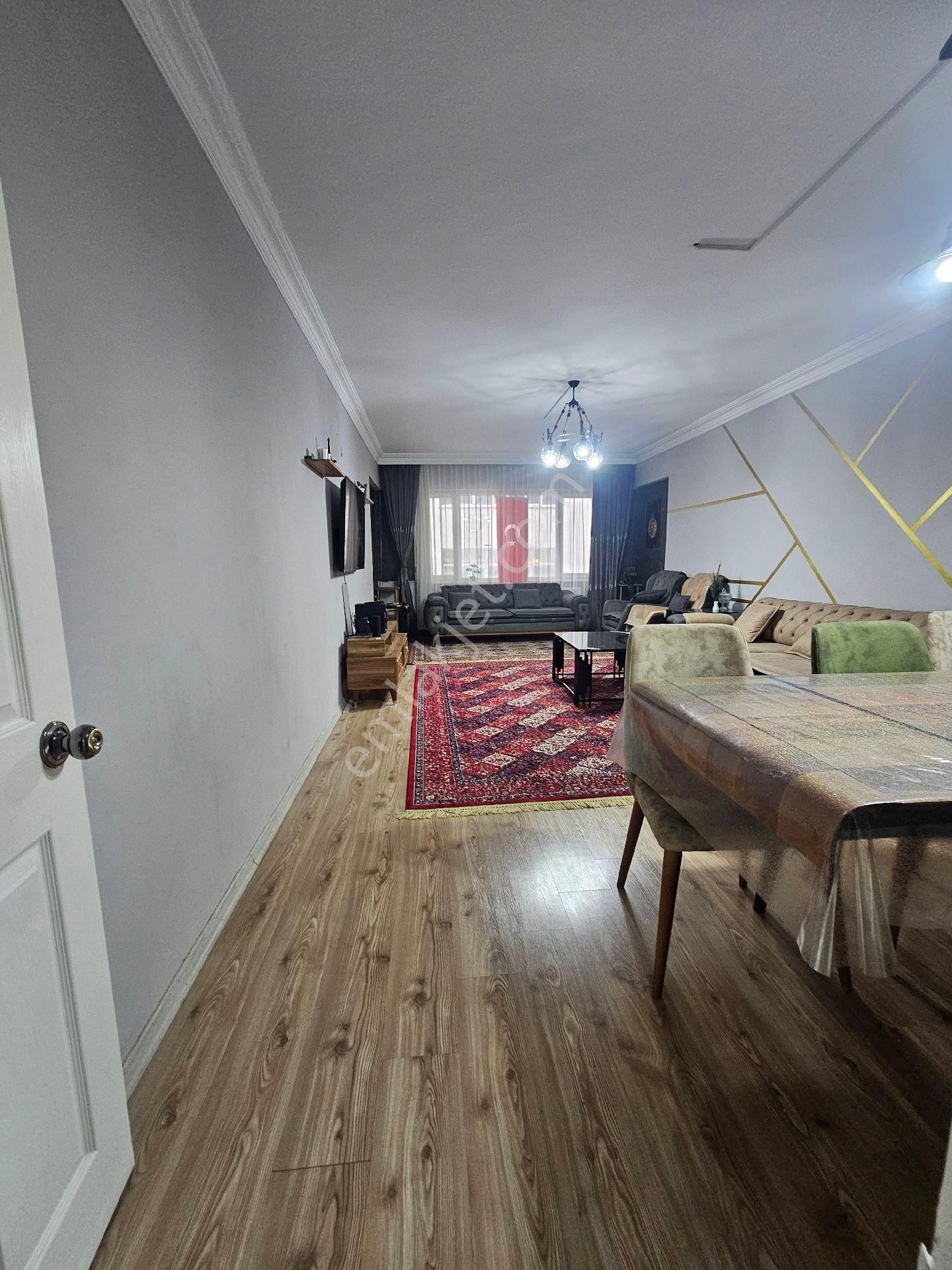 Cumhuriyet Mahallesi Satılık 3+1 Daire