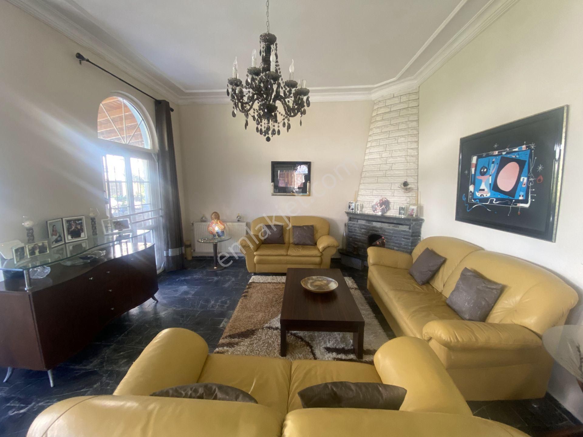 Ayvalık Sarımsaklı Da Satılık Dubleks Villa. Denize 150 Metre Mesafededir - Görsel 8