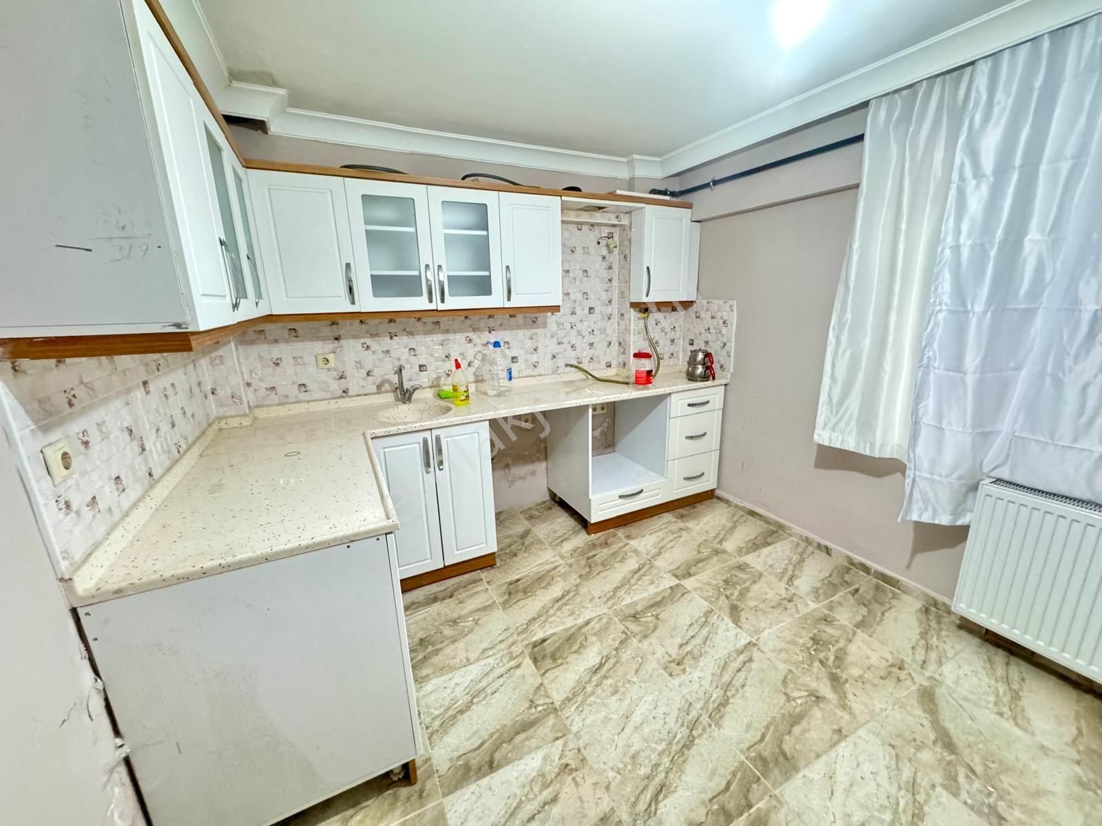 Lider Gayrimenkul'den Kadifekale Mh. 2+1 Giriş Kat Yıllık Fırsat Daire