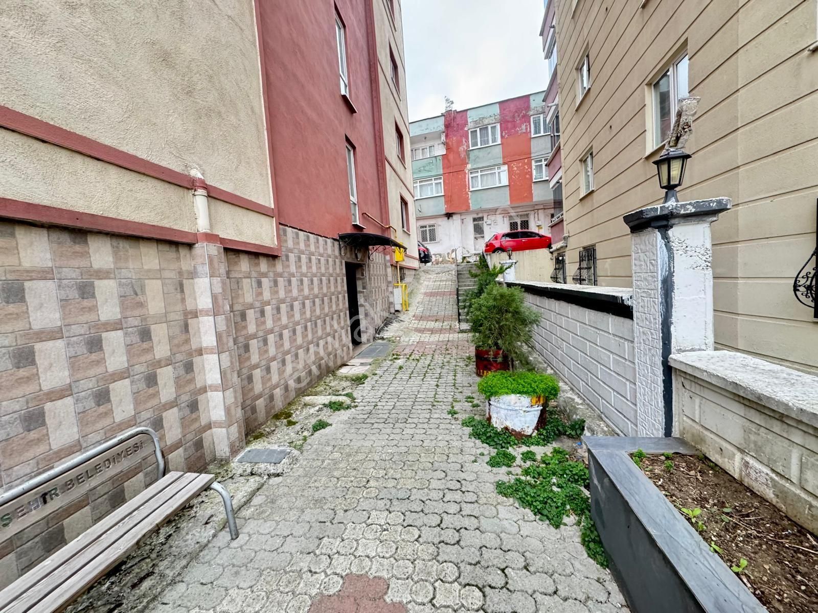 Lider Gayrimenkul'den Kadifekale Mh. 2+1 Giriş Kat Yıllık Fırsat Daire - Görsel 22