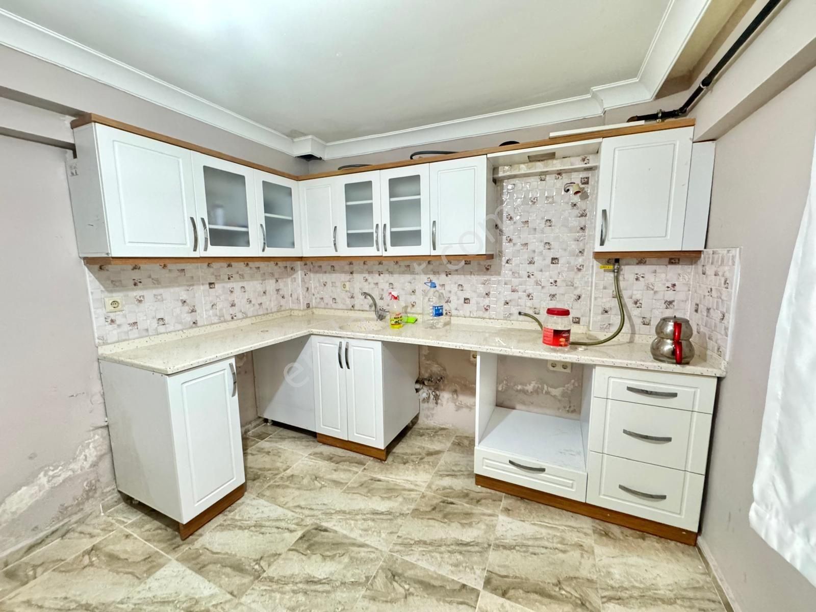 Lider Gayrimenkul'den Kadifekale Mh. 2+1 Giriş Kat Yıllık Fırsat Daire - Görsel 2