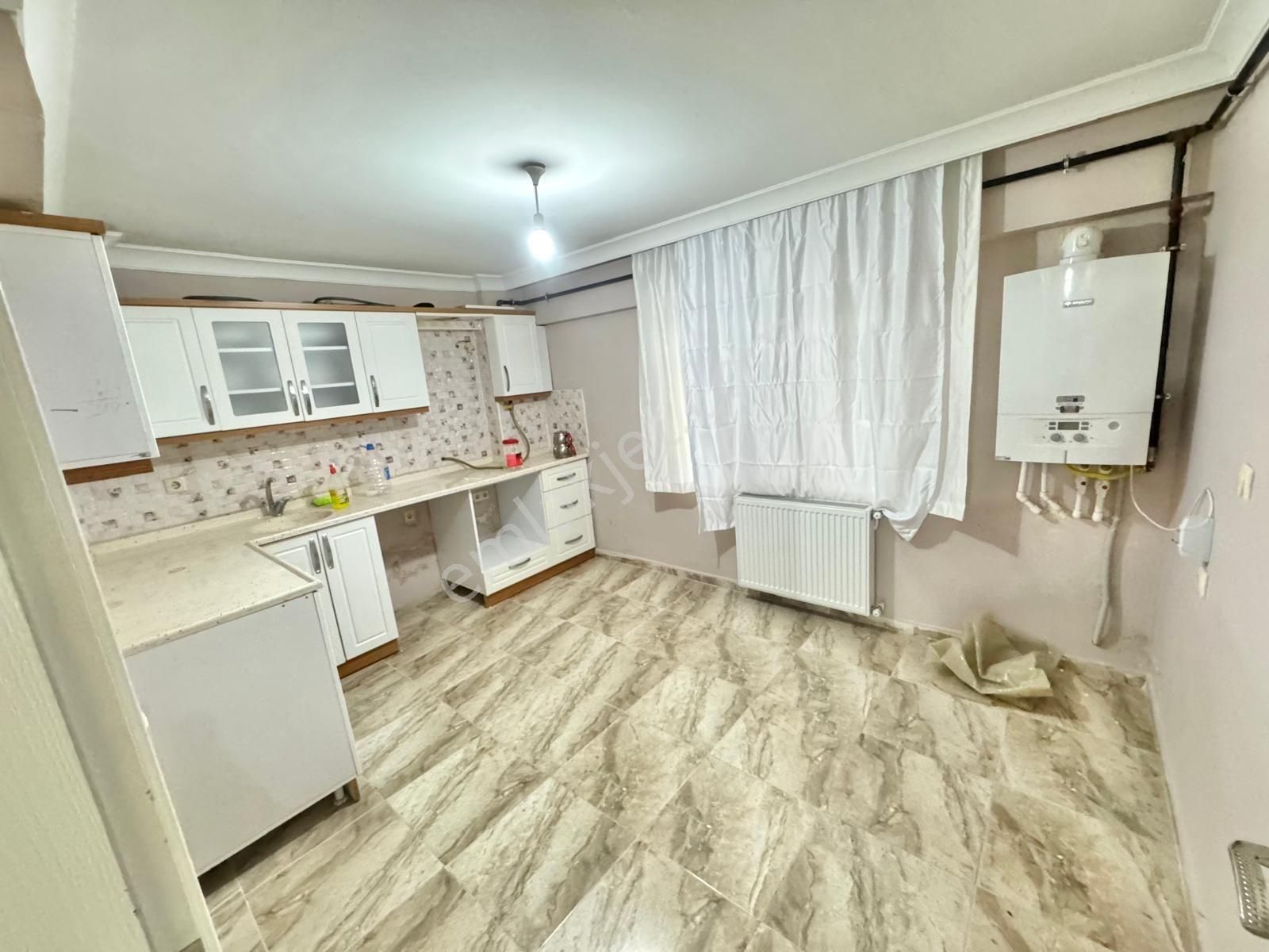 Lider Gayrimenkul'den Kadifekale Mh. 2+1 Giriş Kat Yıllık Fırsat Daire - Görsel 5