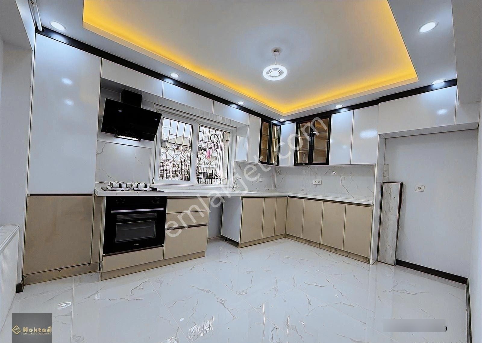 Piyade Mahallesi 3+1//120m2 Yüksek Giriş Komple Yapılı