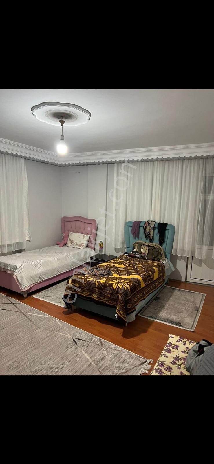 50. Yıl Mah 3+1 130 M2 2. Kat Orhangazi Okuluna Yakın Temiz Kiralık Daire Eşyasızdır - Görsel 3