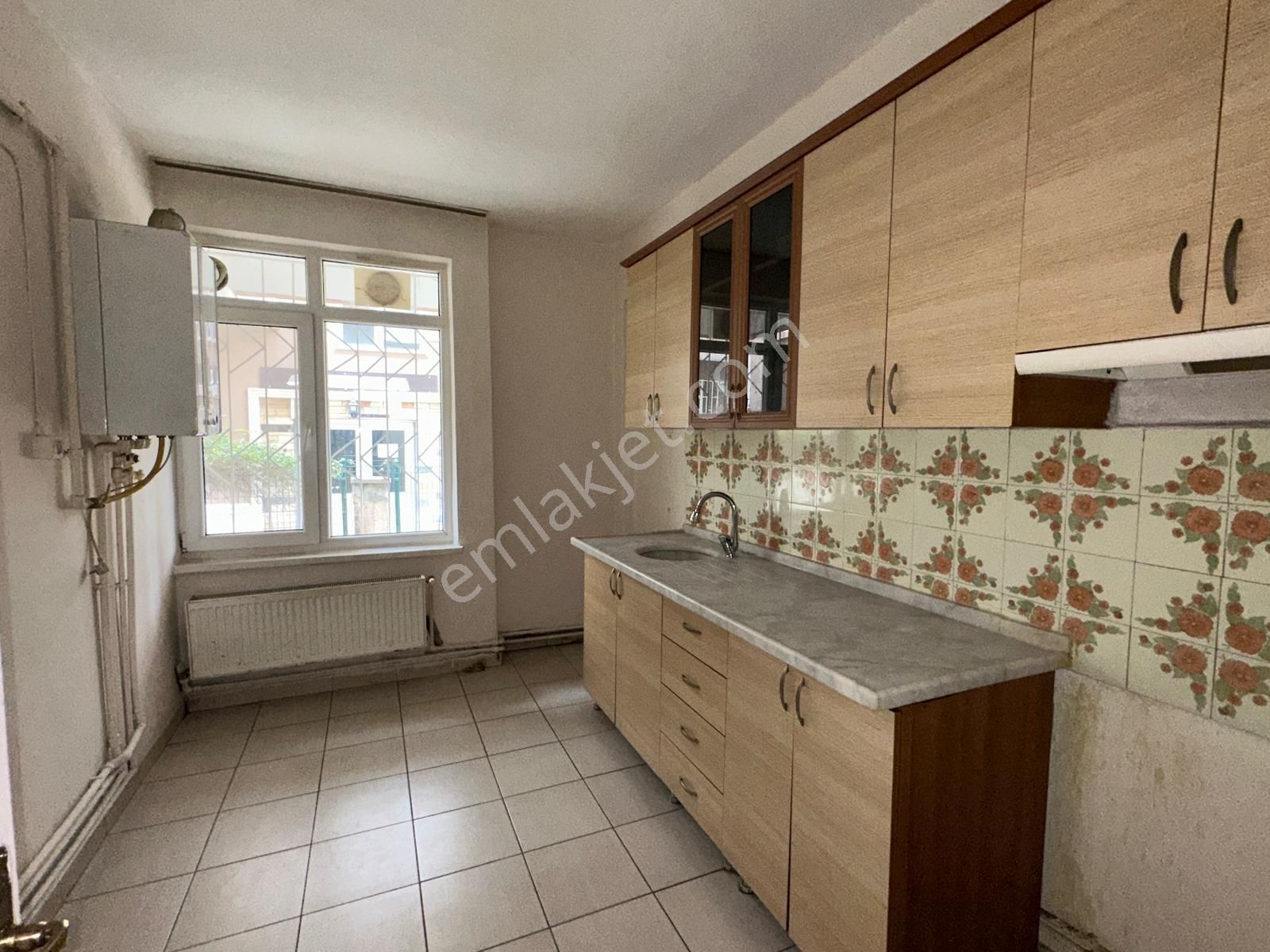 Uzman Emlak Ofisinden Çiçekli Mh.de Bağımsız Geniş 3+1 Daire - Görsel 14