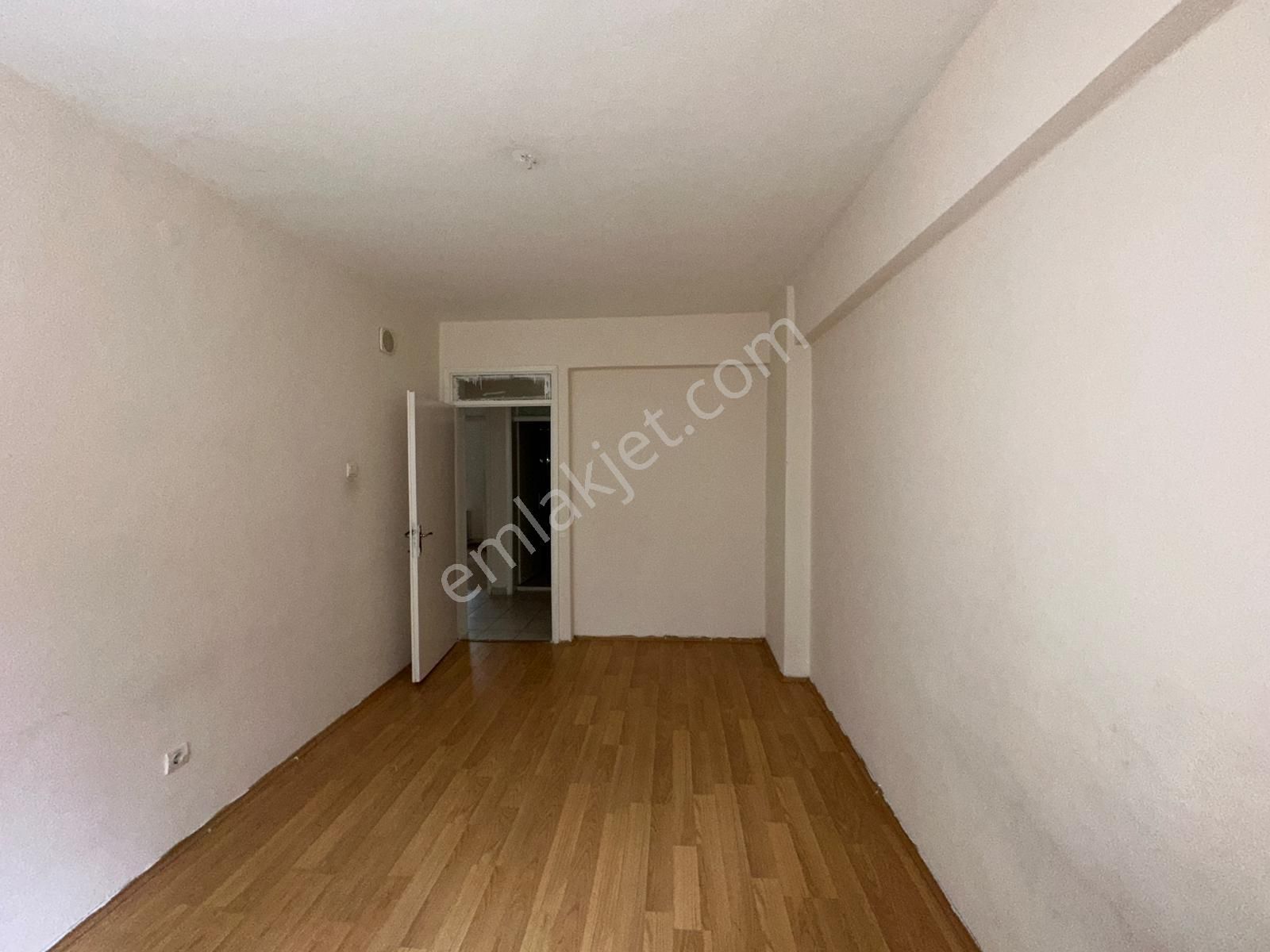 Uzman Emlak Ofisinden Çiçekli Mh.de Bağımsız Geniş 3+1 Daire - Görsel 8