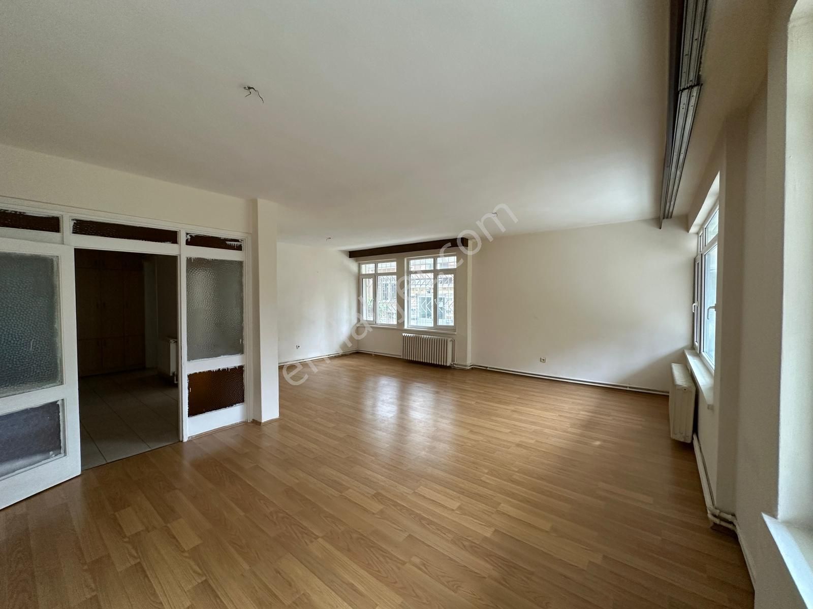 Uzman Emlak Ofisinden Çiçekli Mh.de Bağımsız Geniş 3+1 Daire - Görsel 5