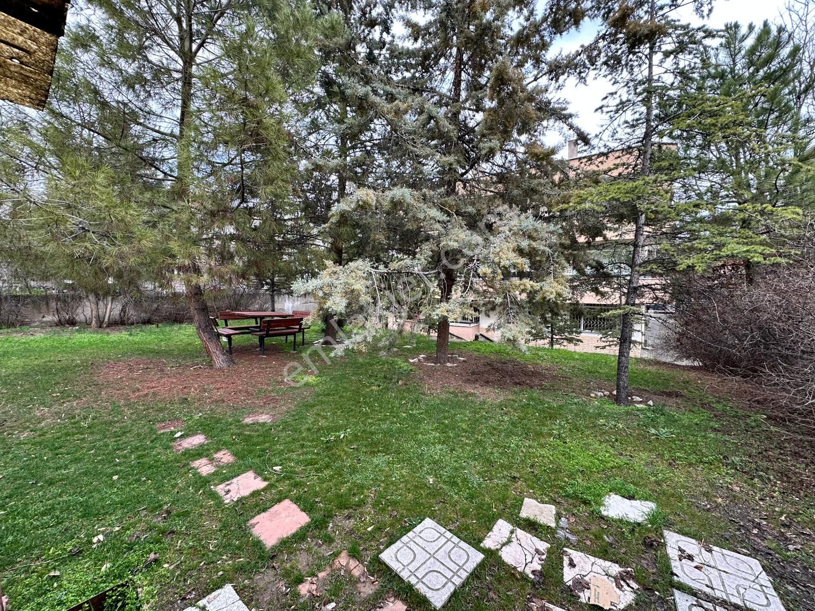 Uzman Emlak Ofisinden Çiçekli Mh.de Bağımsız Geniş 3+1 Daire - Görsel 24